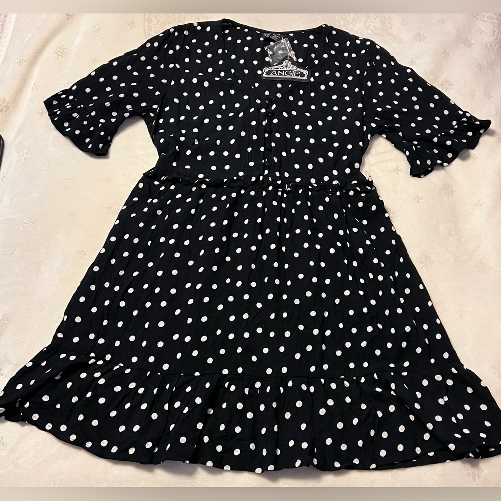 🆕 Angie Black and White Polka Dot Dress, elastic waist Women’s Med NWT